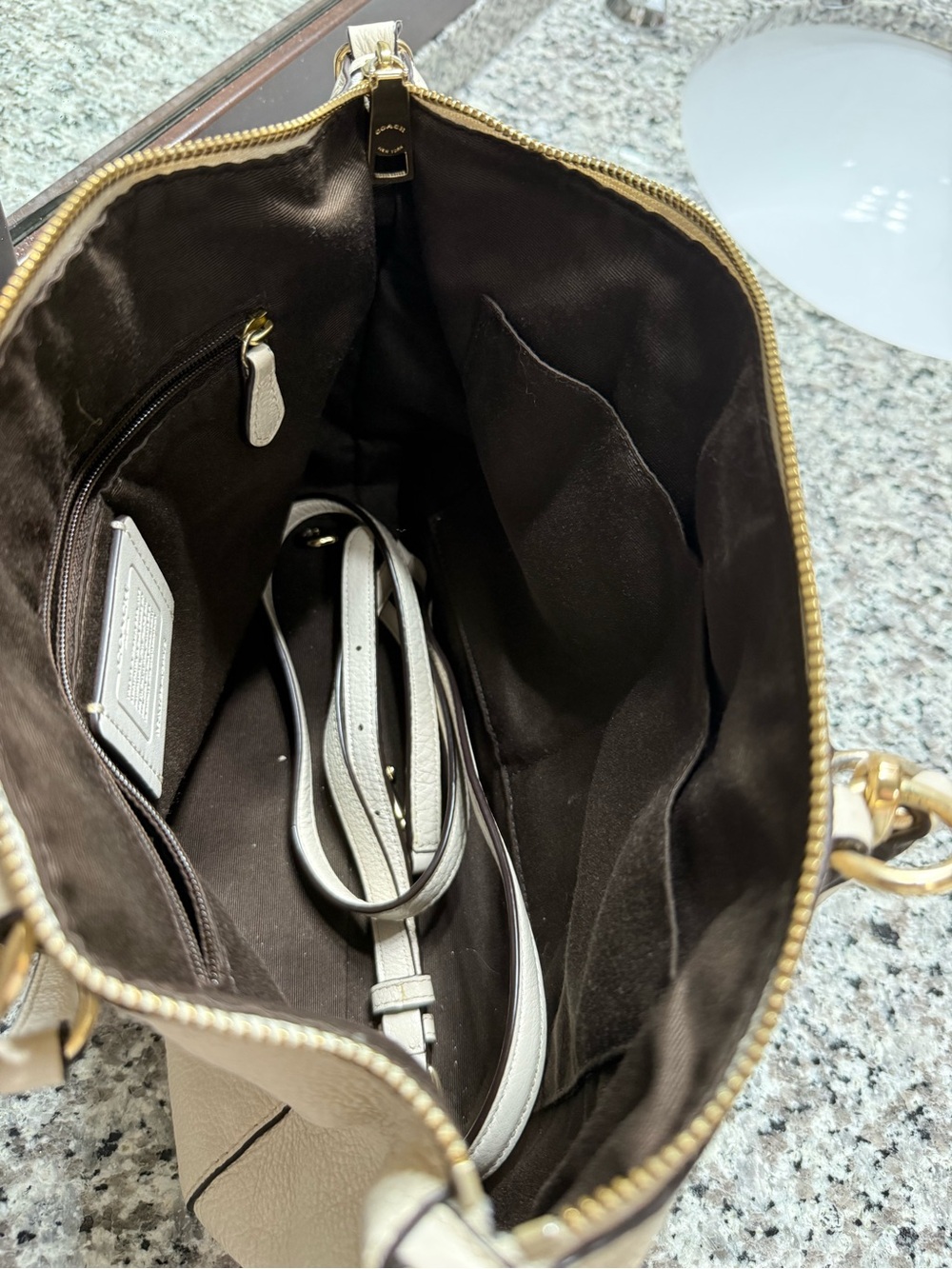 Coach cream color purse bag with shoulder strap - Picture 5 of 5